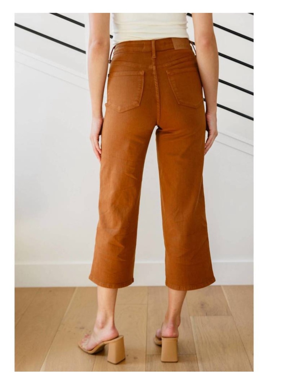 Judy Blue Wide Cropped Jeans Size 30 High Rise Brown - Picture 3 of 10